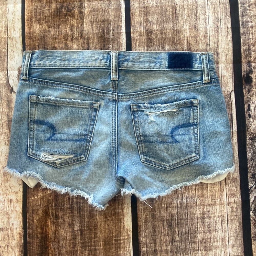 🌴 BUNDLE 5 FOR $25! 
AEO Sz 4 Jean depressed shorts button fly - Picture 4 of 8